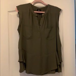 Sleeveless peplum blouse